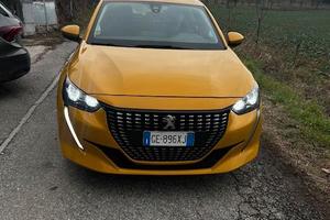 Peugeot 208 active anno 2021