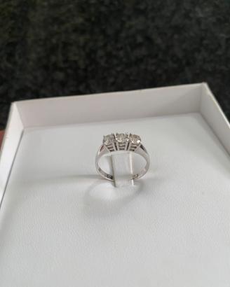 Anello trilogy oro 18kt