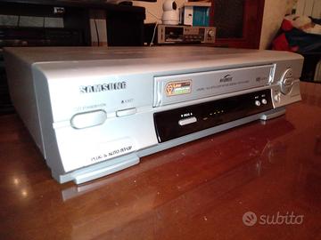 VIDEOREGISTRATORE VHS    Samsung SV 261SX