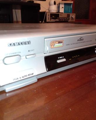 VIDEOREGISTRATORE VHS    Samsung SV 261SX