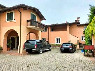 Immobile in asta di 1141 m² con più di 5 locali e 