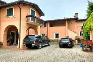 Immobile in asta di 1141 m² con più di 5 locali e 