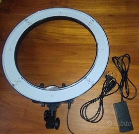 Luce ad anello Neewer RL-18  led 18" dimmerabile