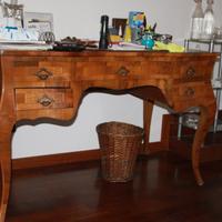 Scrivania in legno dell'800