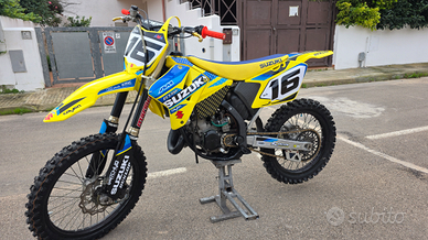 Suzuki RM 125 2T 2005 completamente restarato