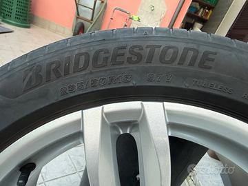 4 cerchi completi di gomme estive al 60% +0-