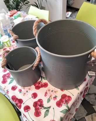 contenitori metallici porta-tutto