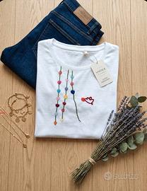 T-shirt ricamata a mano Cuoricini Pezzo Unico