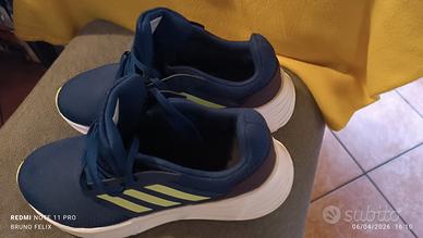 scarpe Adidas da running 