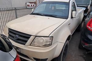 Tata Xenon anno 2012 ricambi usati