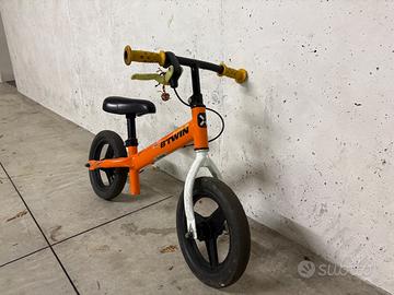 Bicicletta senza pedali