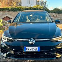 golf 8 R akrapovic 320 cv