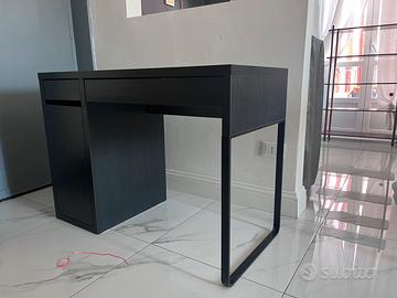 Scrivania ikea