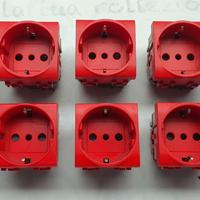 10 pz. BTICINO LIVING L4140R PRESA ROSSA SCHUKO