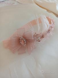 Fascia neonata con fiore  e fiocchi 