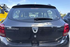 PORTELLONE POSTERIORE COMPLETO DACIA Sandero Serie