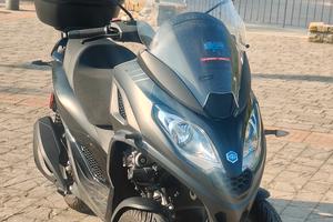 Piaggio MP3 300 HPE Deep Black (2024)