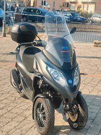 Piaggio MP3 300 HPE Deep Black (2024)