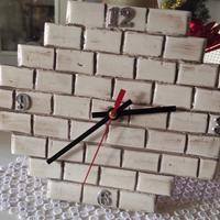Orologio fatto a mano con numeri normali