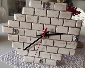 Orologio fatto a mano con numeri normali