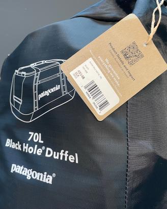 Black hole duffel bag Patagonia