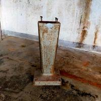 BASE-PIEDISTALLO PER MOLA-SMERIGLIATRICE