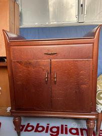 Comò , comodini e poltroncina anni 60