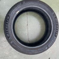 Pneumatici 235/50r20 invernali