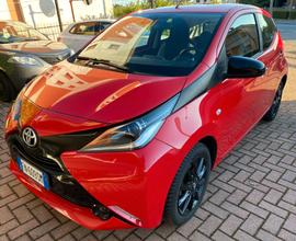 Toyota Aygo 1.0 VVT-i 69 CV 5 porte x-play TSS