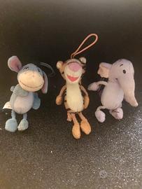 tre peluche di Disney Winnie the Pooh 