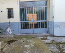 Spina 4 Laboratorio con box auto collegato