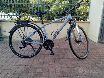 Bici Trekking Cube Nature PRO