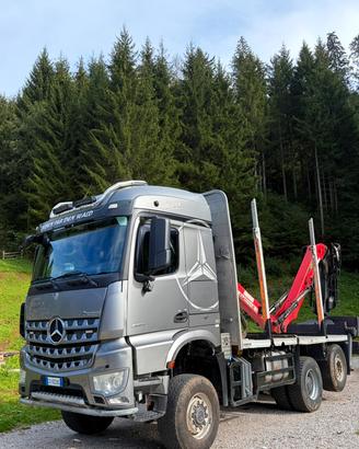 Mercedes Arocs 2651 con gru Epsilon M12Z