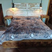 Testiera vintage per un letto matrimoniale