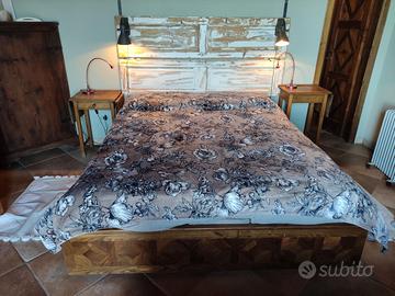 Testiera vintage per un letto matrimoniale
