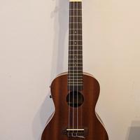 Ukulele concerto Lanikai amplificato 