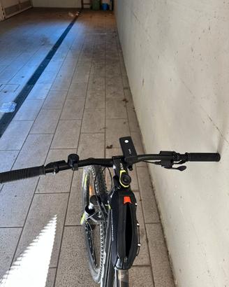 Bicicletta ROCKRIDER ST 530 con accessori