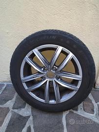 Gomme invernali con cerchi in lega Volkswagen