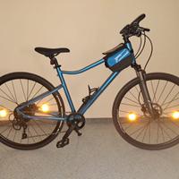 Bici ibrida Trekking Riverside 900 2022