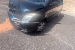 Swift 4x4,2010,incidentata,per pezzi di ricambio
