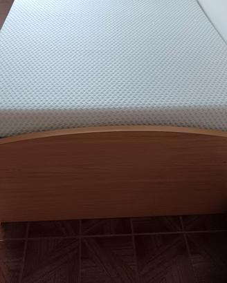 Letto singolo con materasso