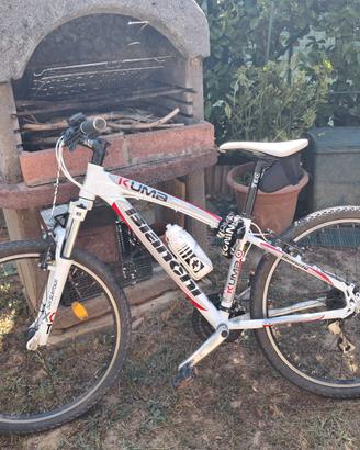 Bici bianchi kuma 600 taglia s