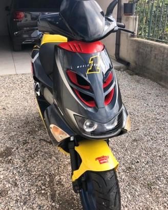 Scooter Aprilia SR 50 Replica "Melandri" color