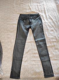 Pantaloni Jeans Donna a vita bassa