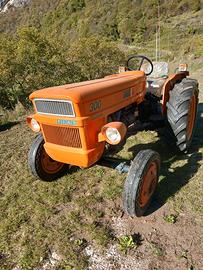 Trattore fiat 300