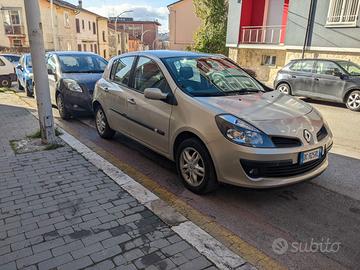 Renault Clio 1.5 dci 86 cv