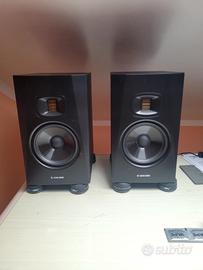 adam audio T7V diffusori