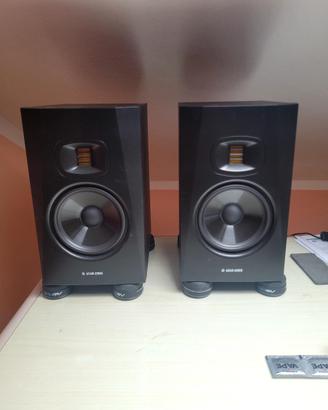 adam audio T7V diffusori