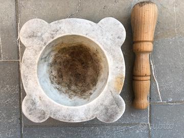 Mortaio originale in marmo bianco di carrara