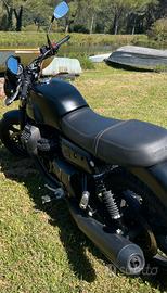 Moto Guzzi V7 III Stone